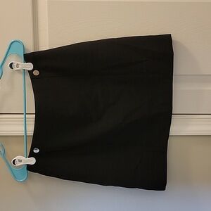 H&M women's size six black skirt